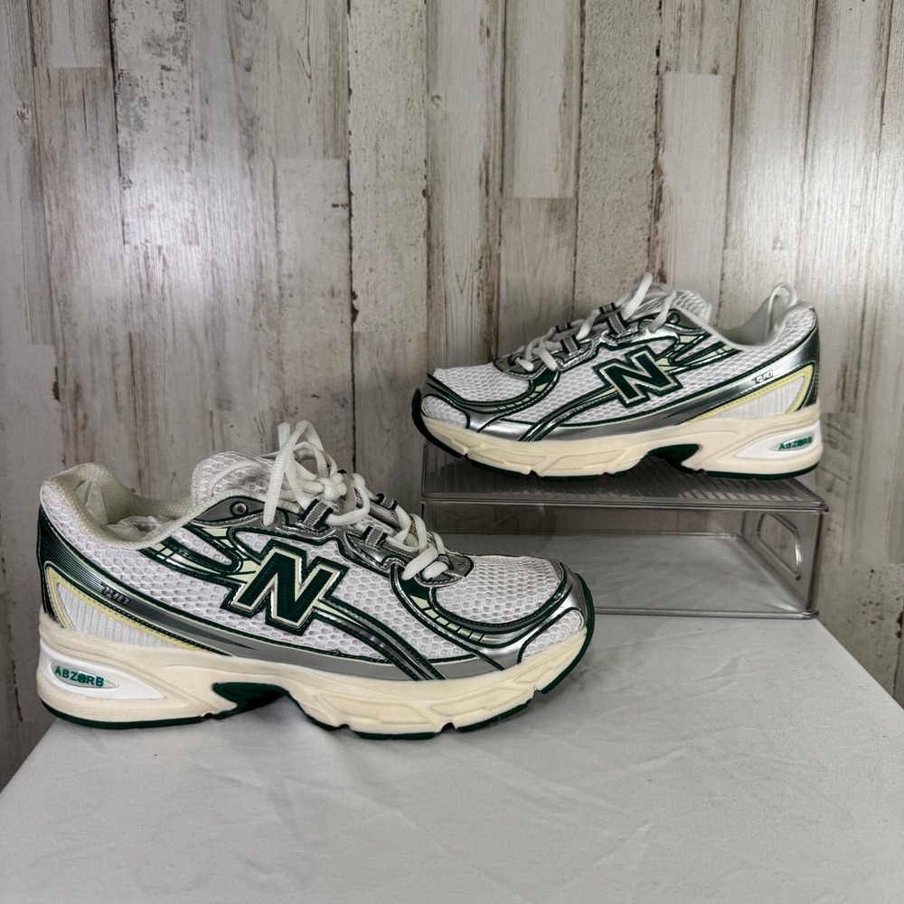 NWB New Balance 740 Sneakers Mens 7 Women 8.5 White Marsh Green Running shoes